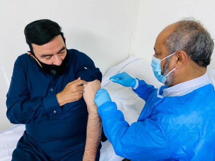 Interior Minister Sheikh Rashid gets first dose of Chinese vaccine